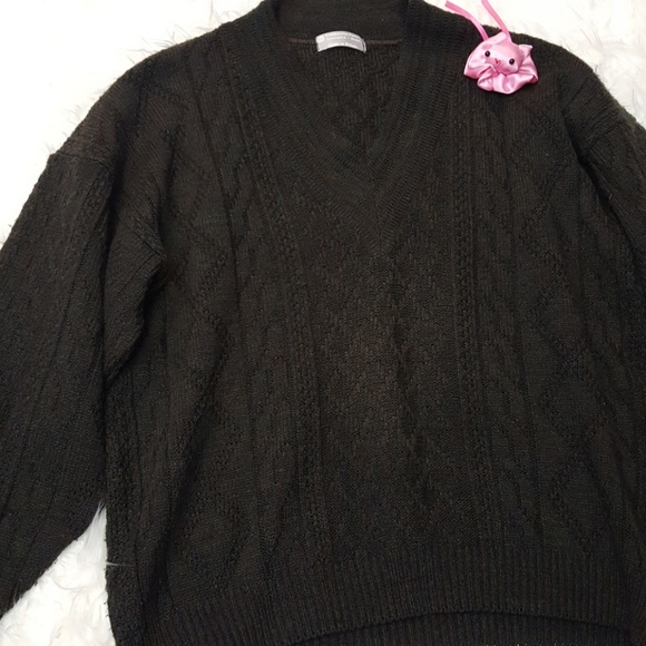 V neck pullover - Picture 2 of 4